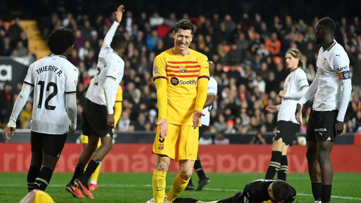 Lewandowski celebrando su gol de penalti.