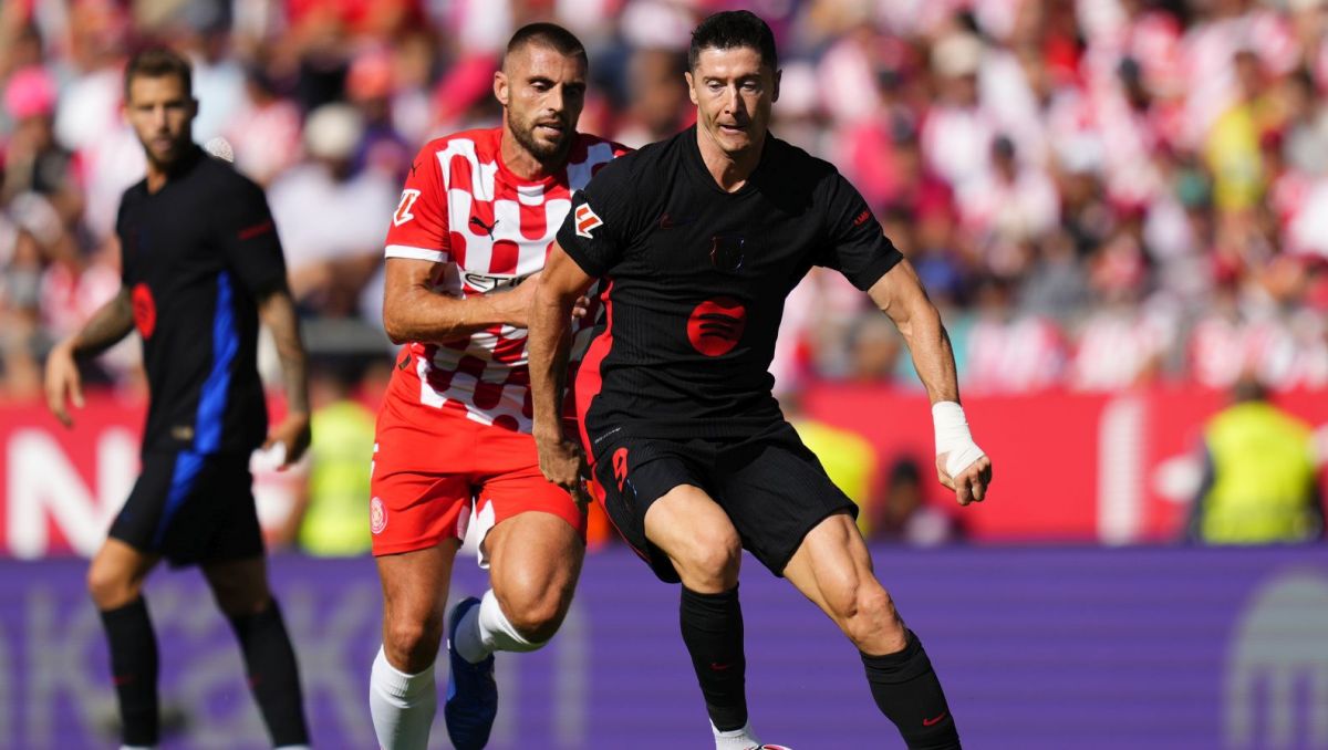 El FC Barcelona se mide frente al Girona.