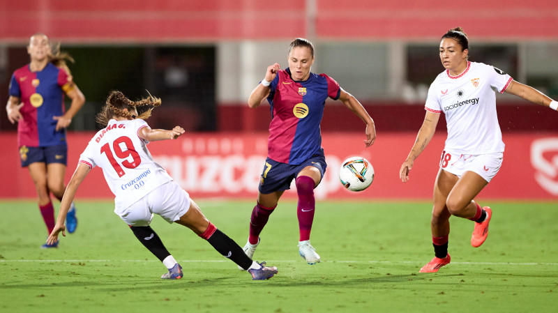 El Barça recibe al Sevilla en un partido adelantado, ya que las azulgranas tienen una cita con europa