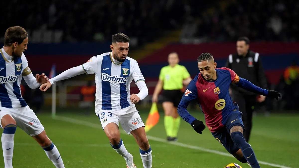 El FC Barcelona se mide al CD Leganés.