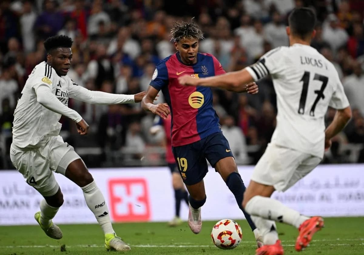 El FC Barcelona se mide frente al Real Madrid.